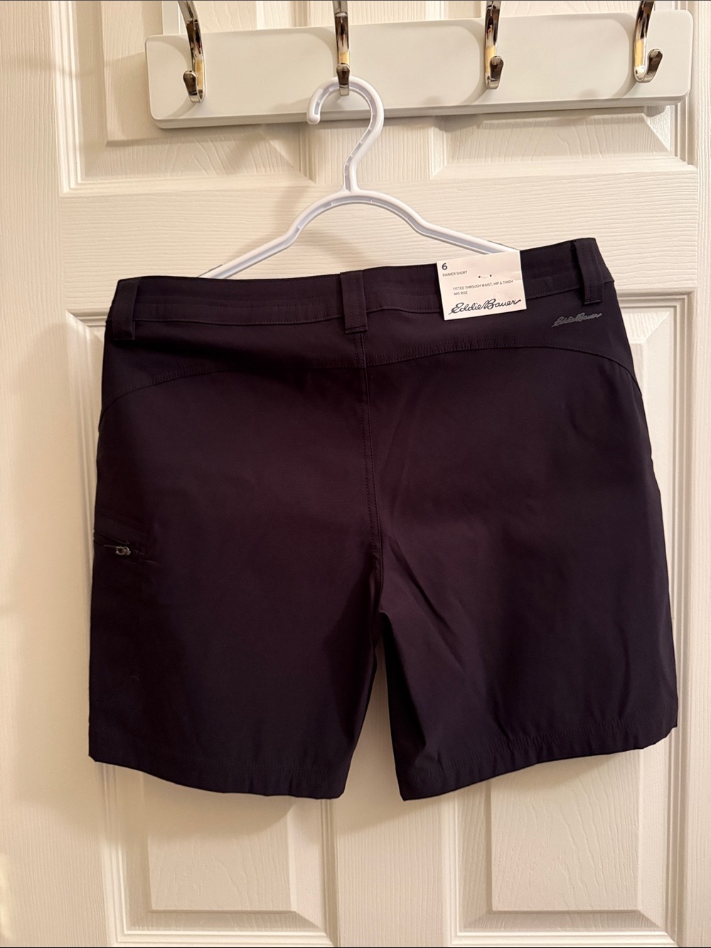 Eddie Bauer Black Women's Performance Shorts rainier short - Picture 5 of 10